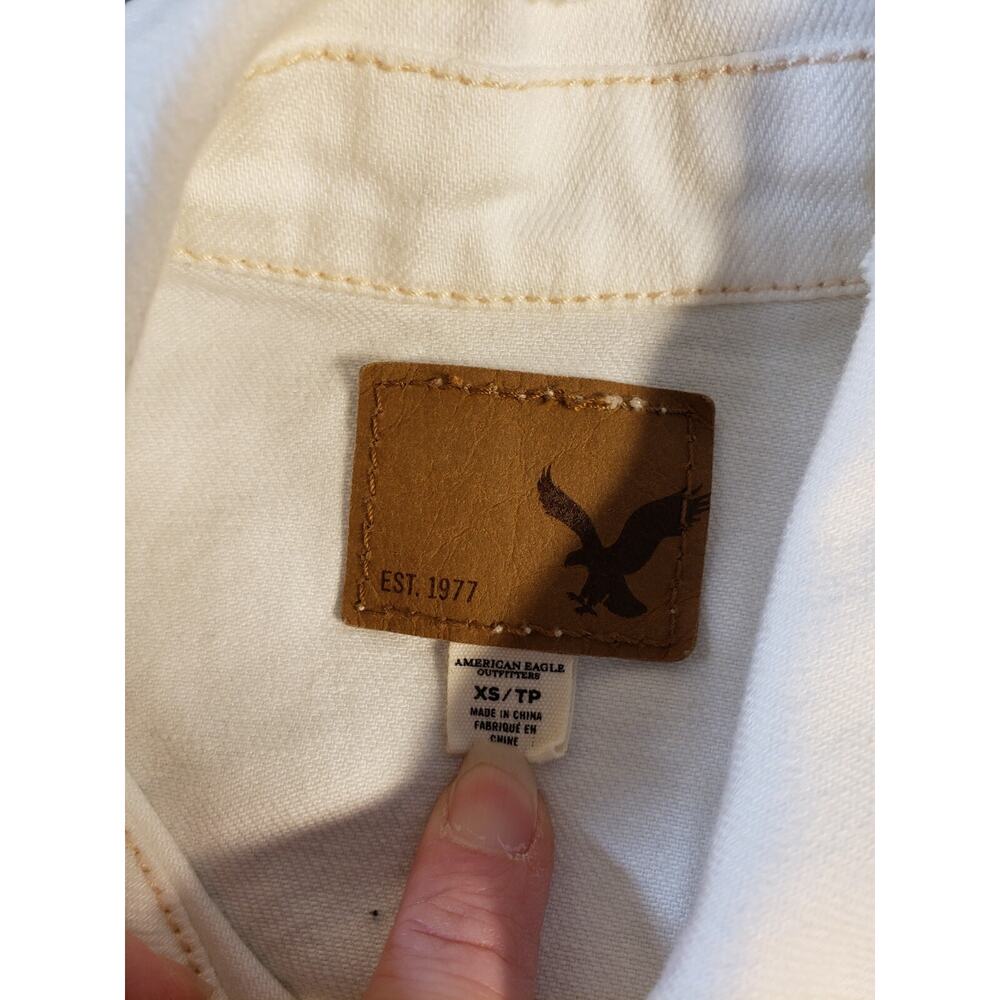 American Eagle Jacket Size Extra Small Womens White Denim Jean Distressed - Picture 3 of 8